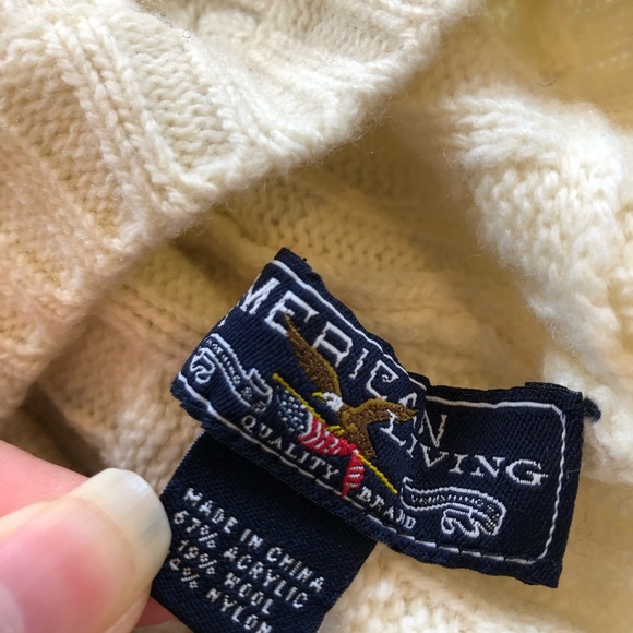 White and cream American living beanie beret snow winter snowboarding skiing - Picture 4 of 5